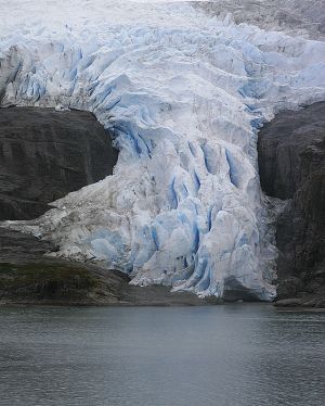 hanging glacier.jpg